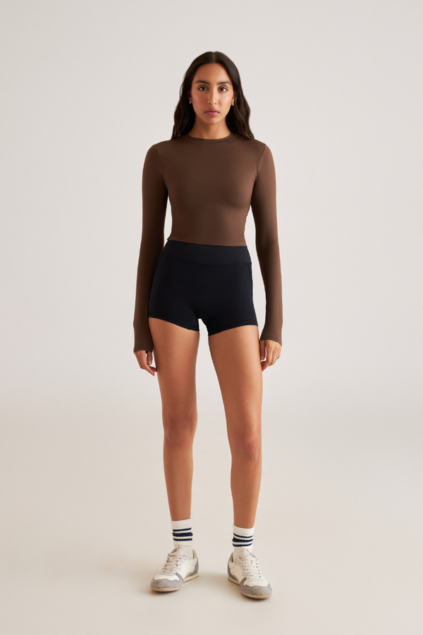 ESSENTIAL LONG SLEEVE TEE