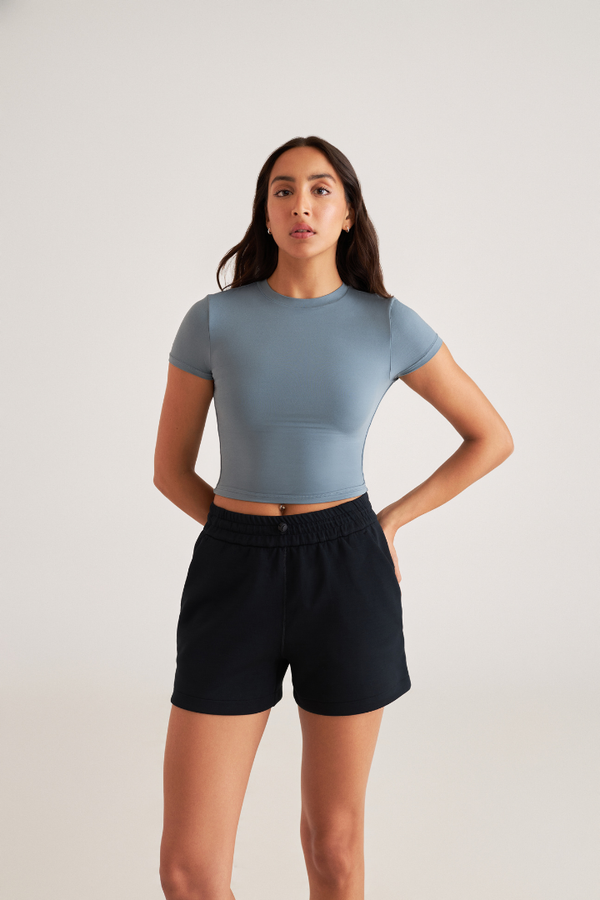 ESSENTIAL SHORT SLEEVE TEE